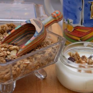 SKINNY GRANOLA