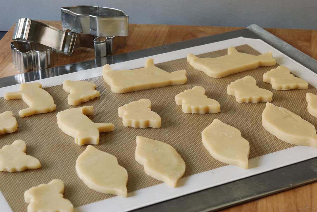 raw shortbread cookies with no icing