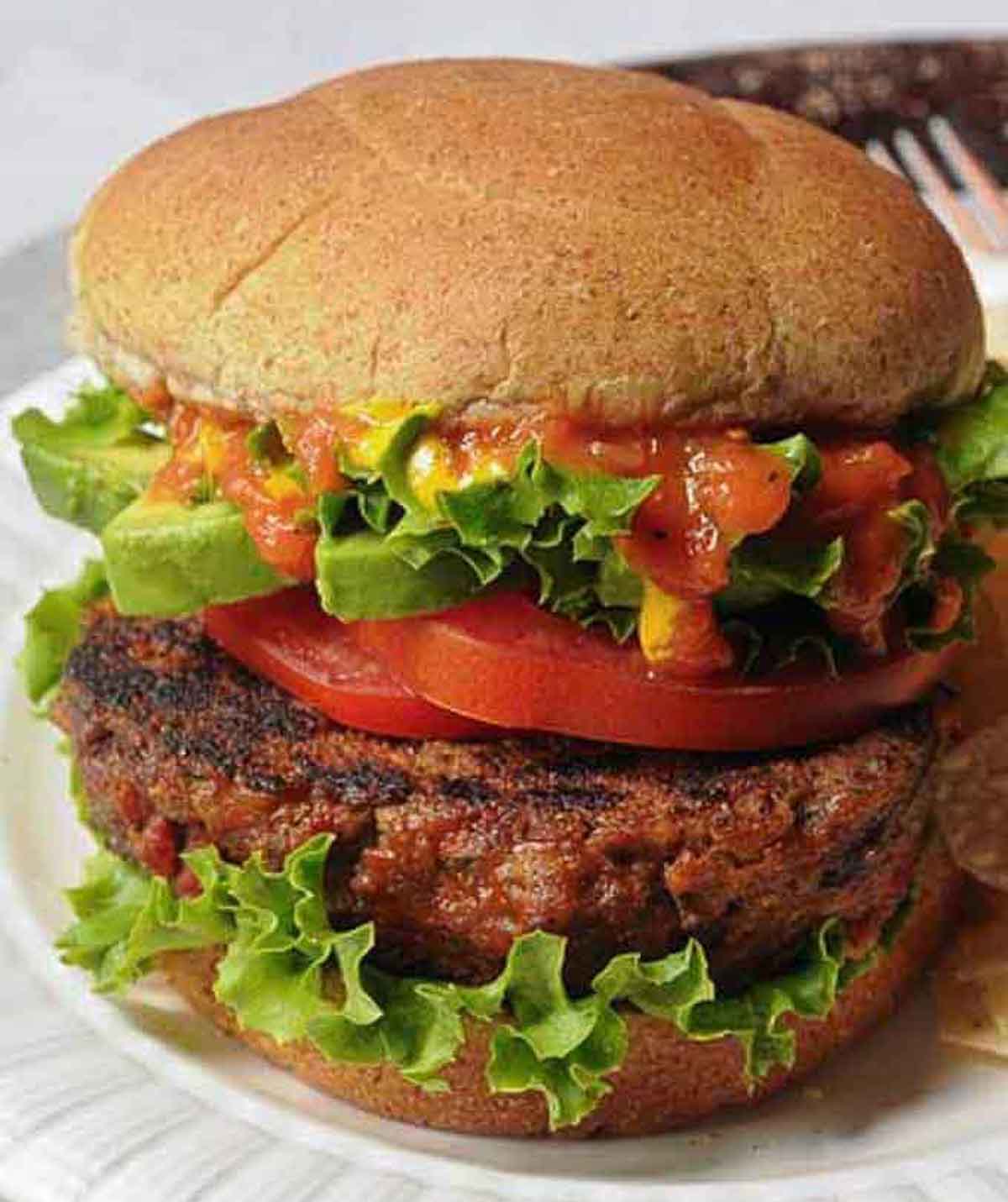 leftover blackened meatloaf sandwich with lettuce and tomatoes