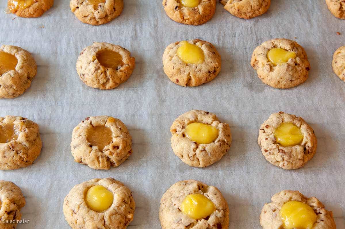 Cooling baked cookies on a wire rack.