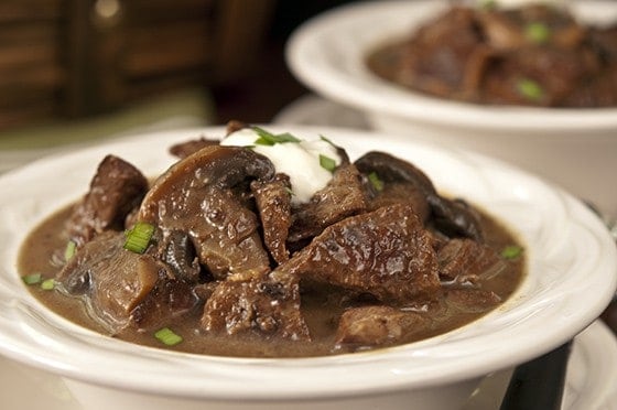 STEAK AND MUSHROOM SLOW COOKER SOUP