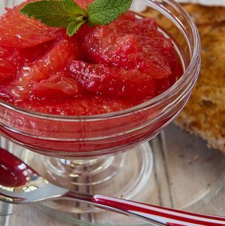 RASPBERRY-MARINATED GRAPEFRUIT