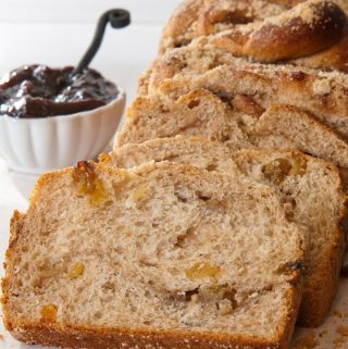 WHOLE WHEAT APPLE PIE YEAST BREAD