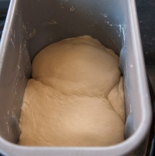 Bread dough without yeast