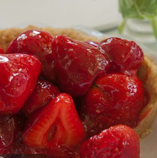 fresh strawberry pie