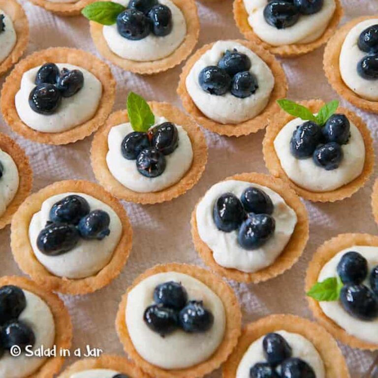 Cheesecake Mini Tarts: Sure to be the Highlight of the Party