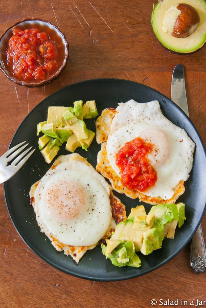 Egg-Topped Fried Cheese With Avocados: Jumpstart Your Day