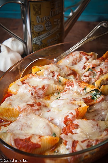 Cheesy Spinach and Mushroom Stuffed Shells image