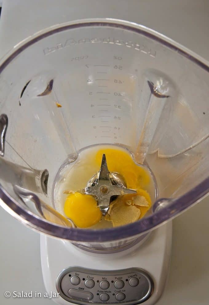 eggs in blender to make mayo