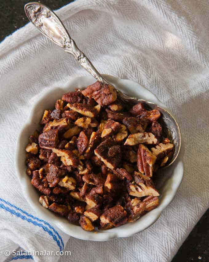 Spicy Dark Chocolate-Pecan Bark