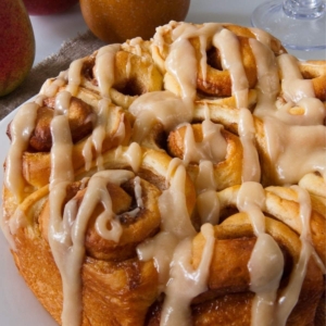 iced Tangzhong cinnamon rolls