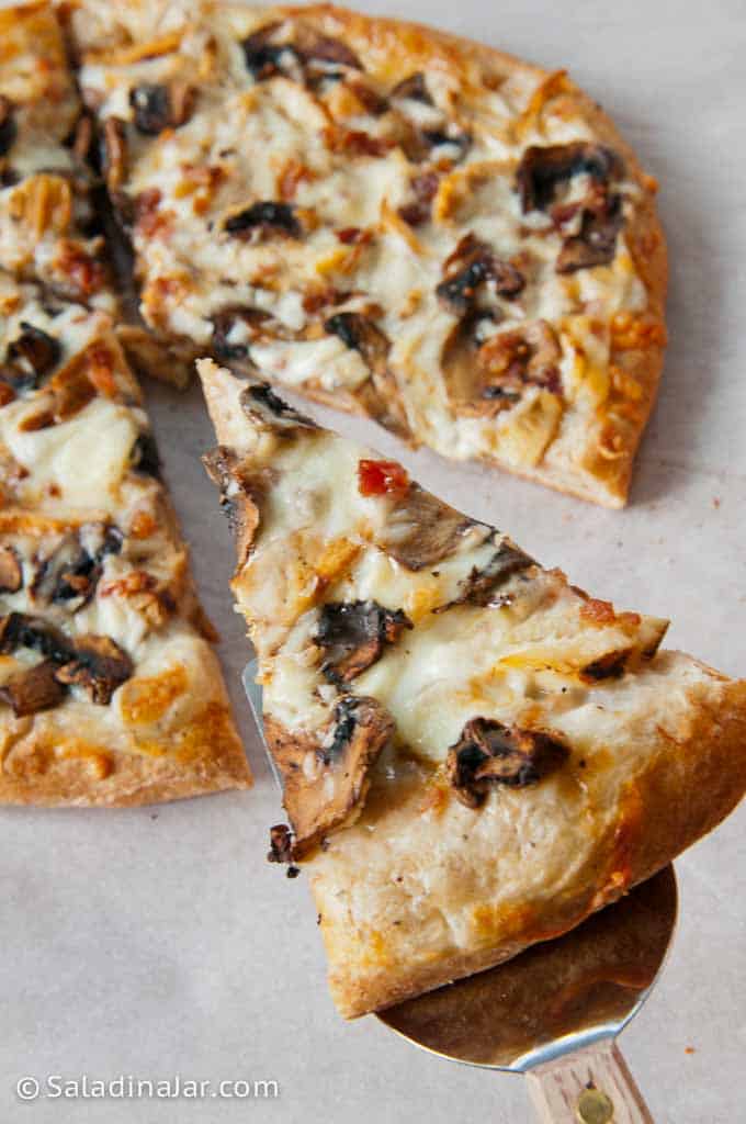 How to Make Your Own Pizza With (or Without) a Pizza Stone