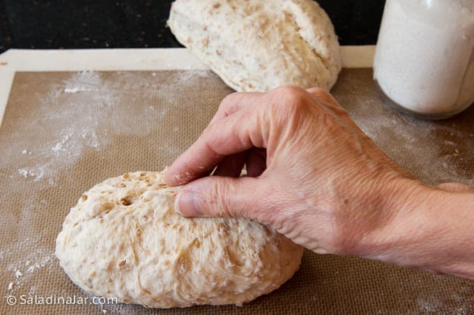 shaping loaves