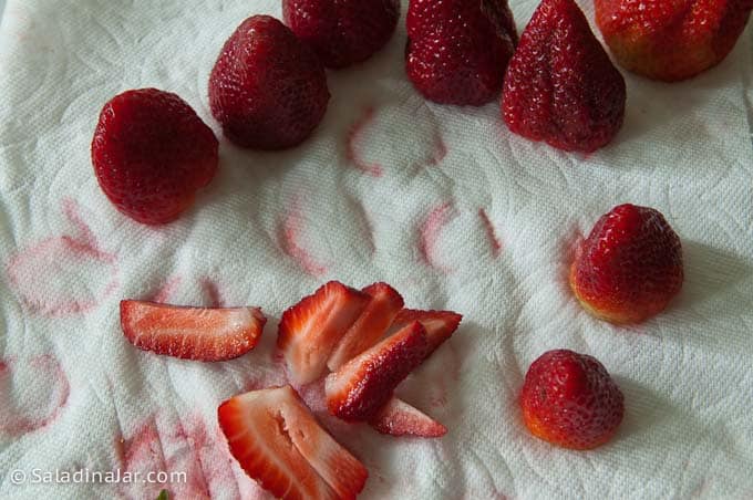slicing strawberries