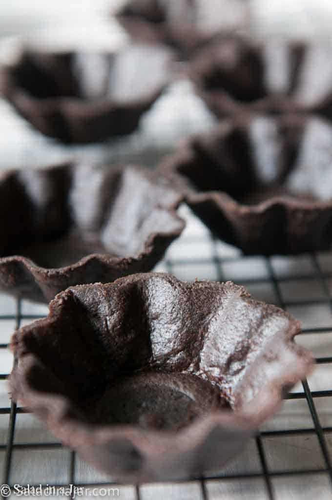 baked chocolate mini-tart crusts