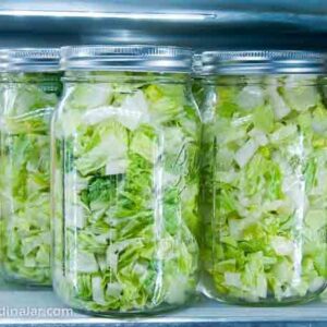 lettuce vacuum-sealed in a Mason Jar