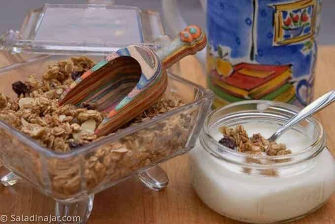 skinny granola with  yogurt