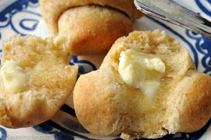 split all-bran bread rolls with butter