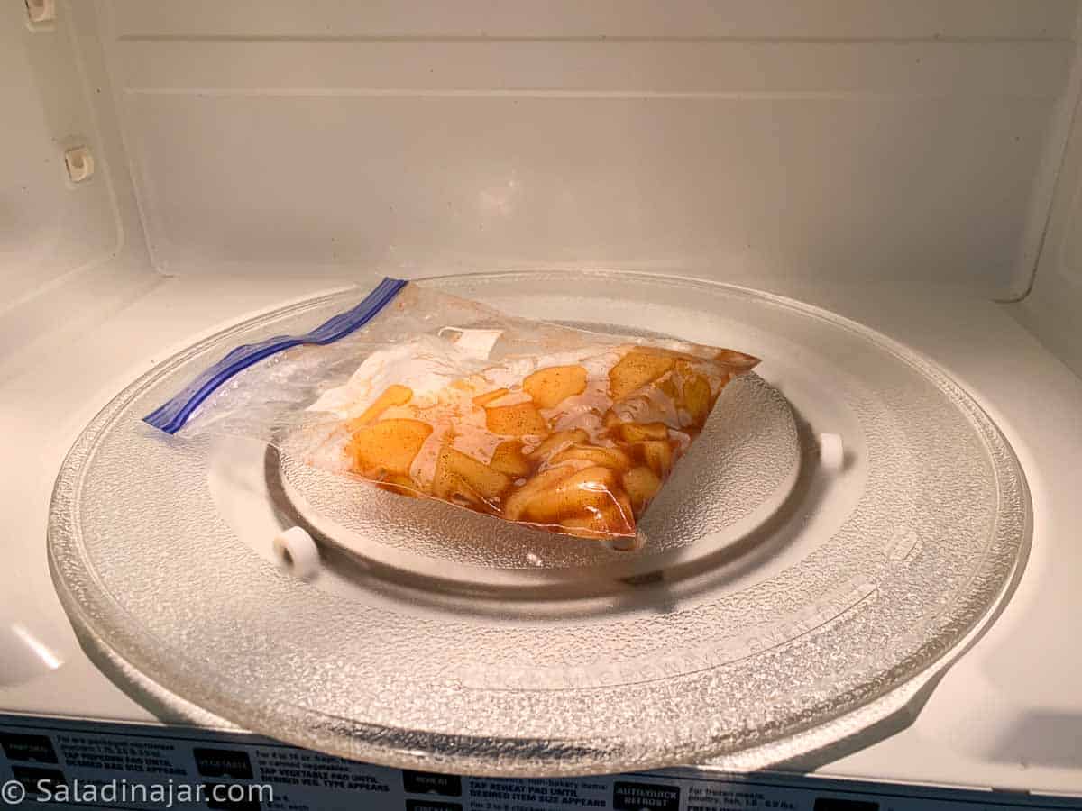 apples cooking in a microwave
