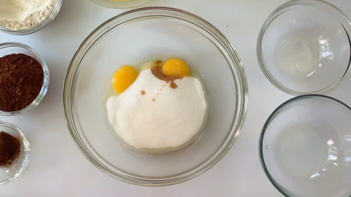 egs, sugar, vanilla and salt in a bowl