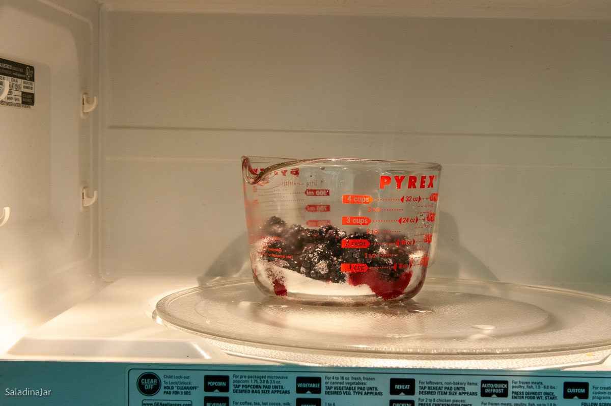 cooking blackberries in the microwave
