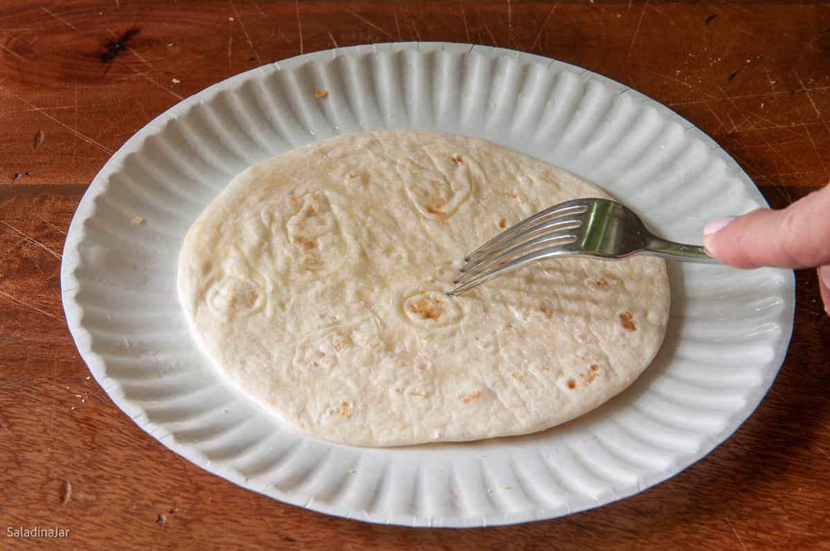 using a fork to prevent bubbles