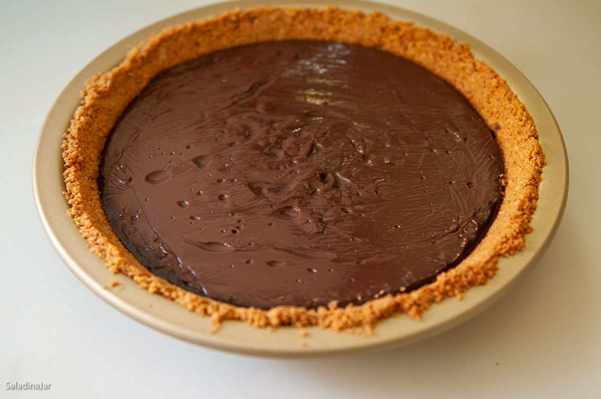 chocolate pie after chilled without garnish