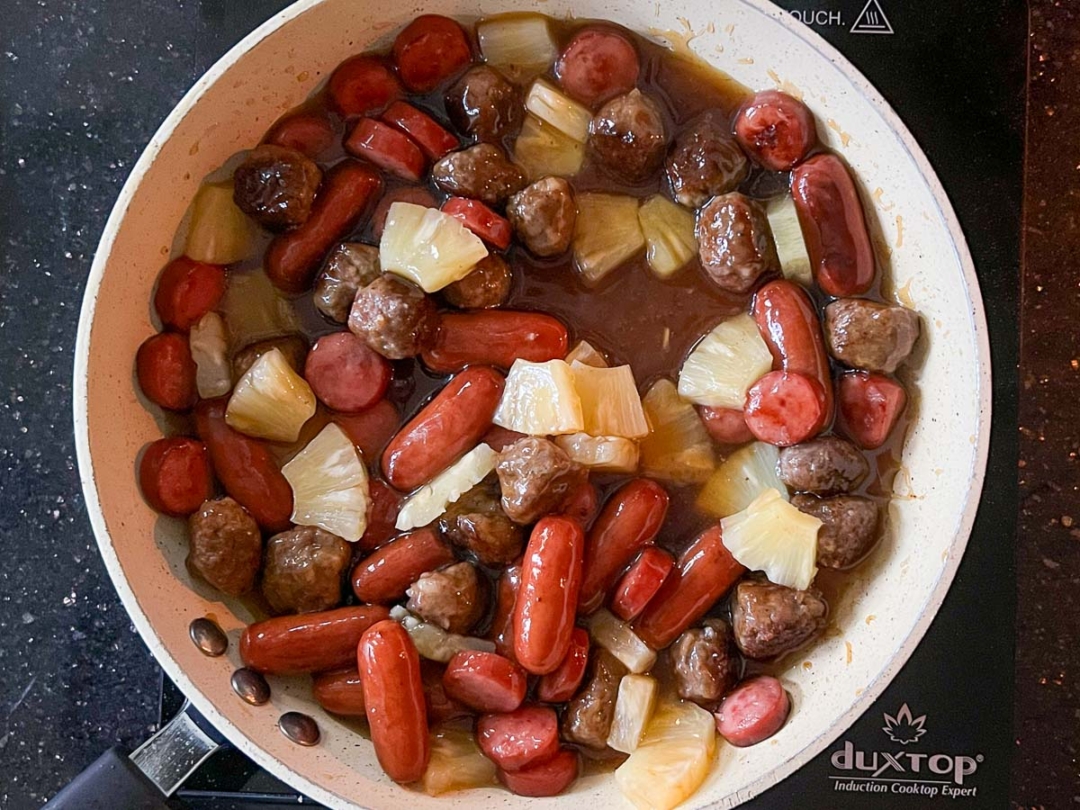 Rise and Shine with Pineapple and Sausage Breakfast Kabobs