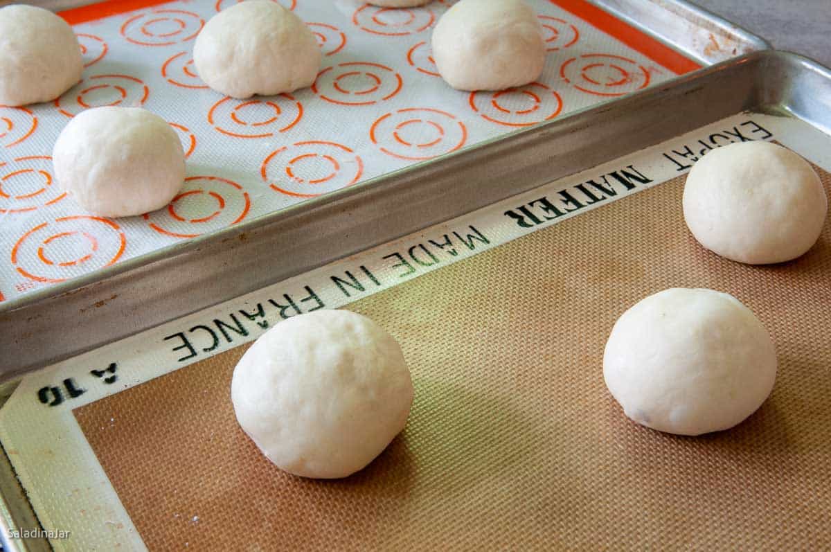 letting rolls rest after shaping