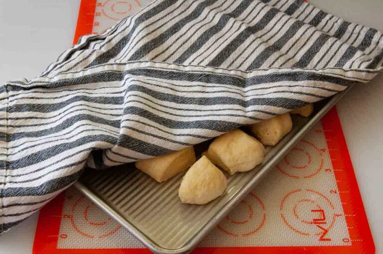 Golden Yeast Cornbread Rolls Irresistible Bread Machine Recipe