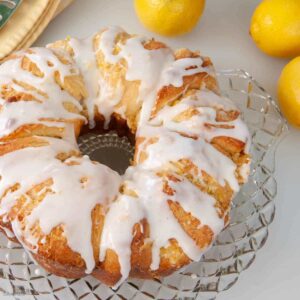 lemon pull-apart bread on a plate ready to serve.