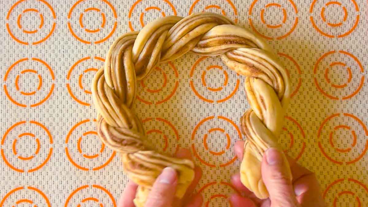 Making a circle with the twisted dough.